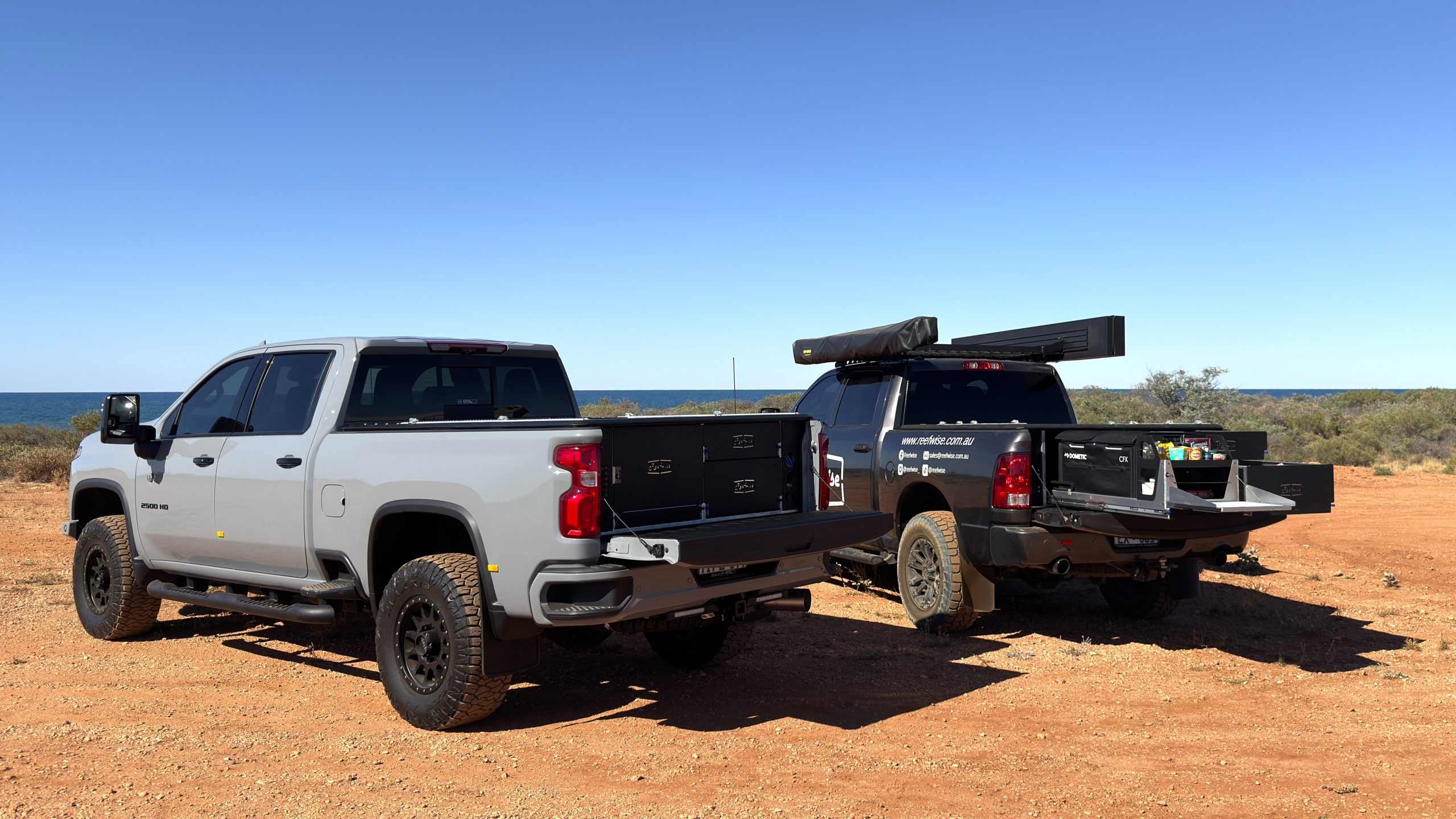 RAM 1500 x CHEVY SILVERADO 2500 Ram Weekender Pantry